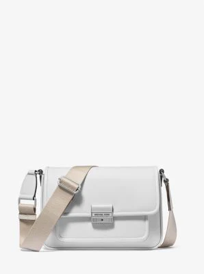 Bradshaw Medium Leather Messenger Bag - Image 12
