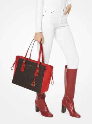 Voyager Medium Logo Tote Bag - Image 32